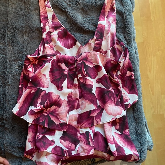 Dynamite Floral Tank Top - Picture 2 of 2